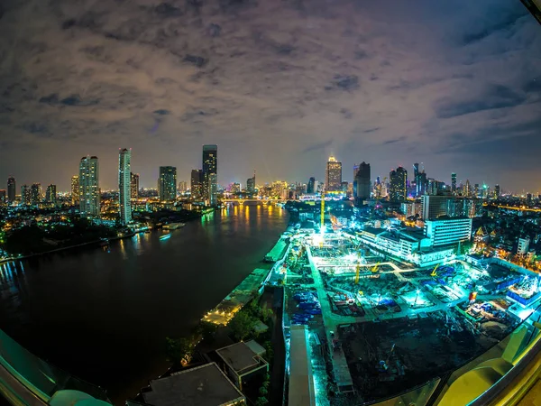 Skyline von Bangkok bei Nacht — Stockfoto